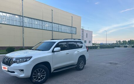 Toyota Land Cruiser Prado 150 рестайлинг 2, 2017 год, 4 850 000 рублей, 13 фотография