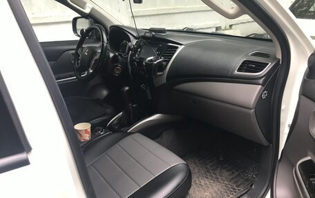 Mitsubishi L200 IV рестайлинг, 2017 год, 2 125 000 рублей, 1 фотография