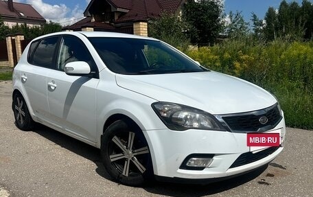 KIA cee'd I рестайлинг, 2010 год, 620 000 рублей, 2 фотография