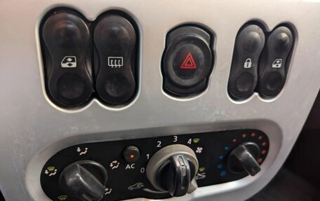 Renault Logan I, 2010 год, 350 000 рублей, 12 фотография
