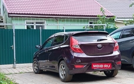 Hyundai Solaris II рестайлинг, 2011 год, 670 000 рублей, 3 фотография