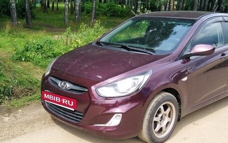 Hyundai Solaris II рестайлинг, 2011 год, 670 000 рублей, 4 фотография