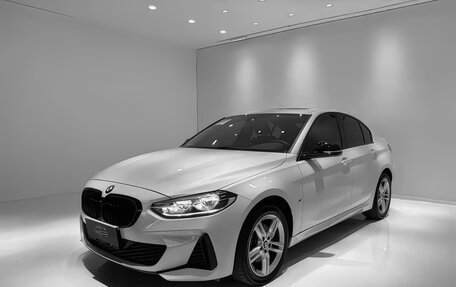 BMW 1 серия, 2023 год, 1 950 000 рублей, 3 фотография