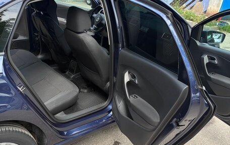 Volkswagen Polo VI (EU Market), 2013 год, 700 000 рублей, 10 фотография