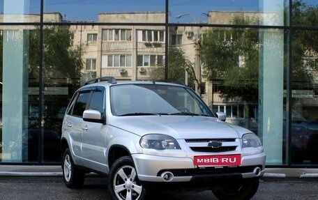 Chevrolet Niva I рестайлинг, 2017 год, 835 000 рублей, 3 фотография