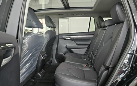 Toyota Highlander, 2026 год, 5 799 000 рублей, 20 фотография