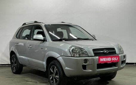 Hyundai Tucson III, 2006 год, 686 000 рублей, 3 фотография