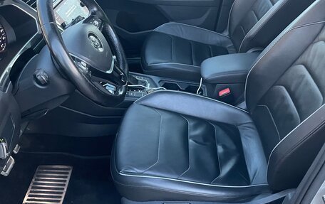 Volkswagen Tiguan II, 2018 год, 2 900 000 рублей, 9 фотография