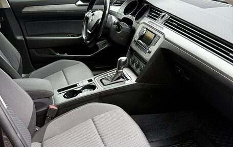 Volkswagen Passat B8 рестайлинг, 2017 год, 1 580 000 рублей, 9 фотография