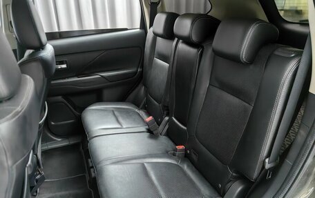 Mitsubishi Outlander III рестайлинг 3, 2016 год, 1 899 000 рублей, 8 фотография
