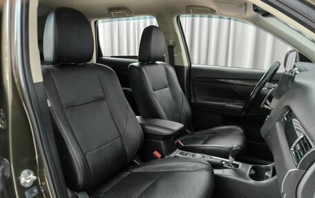 Mitsubishi Outlander III рестайлинг 3, 2016 год, 1 899 000 рублей, 7 фотография