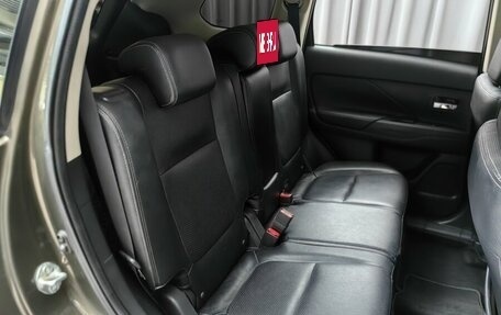 Mitsubishi Outlander III рестайлинг 3, 2016 год, 1 899 000 рублей, 9 фотография