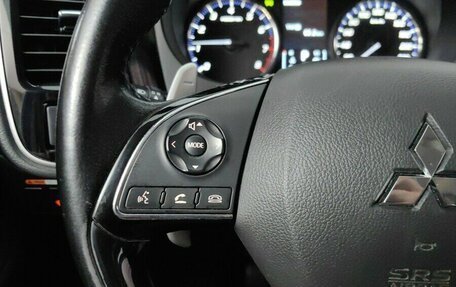 Mitsubishi Outlander III рестайлинг 3, 2016 год, 1 899 000 рублей, 17 фотография
