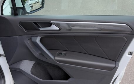 Volkswagen Tiguan II, 2019 год, 3 250 000 рублей, 28 фотография