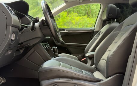 Volkswagen Tiguan II, 2019 год, 3 250 000 рублей, 23 фотография