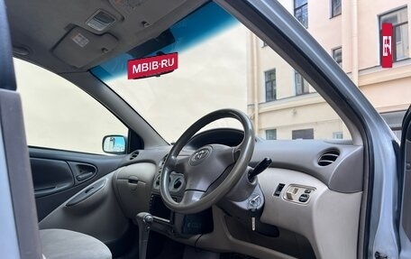 Toyota Platz, 2003 год, 420 000 рублей, 6 фотография