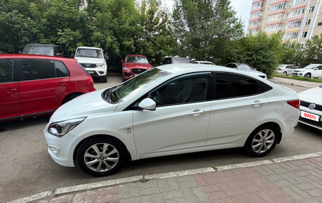 Hyundai Solaris II рестайлинг, 2015 год, 900 000 рублей, 4 фотография