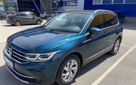 Volkswagen Tiguan II, 2022 год, 2 550 000 рублей, 2 фотография