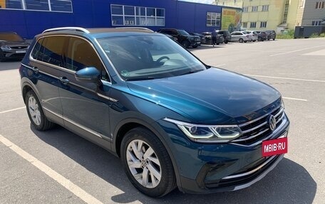 Volkswagen Tiguan II, 2022 год, 2 550 000 рублей, 3 фотография