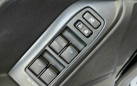 Toyota Land Cruiser Prado 150 рестайлинг 2, 2010 год, 3 099 000 рублей, 11 фотография