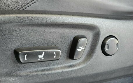 Toyota Land Cruiser Prado 150 рестайлинг 2, 2010 год, 3 099 000 рублей, 14 фотография
