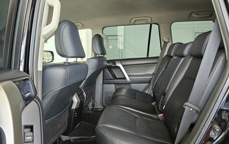 Toyota Land Cruiser Prado 150 рестайлинг 2, 2010 год, 3 099 000 рублей, 15 фотография