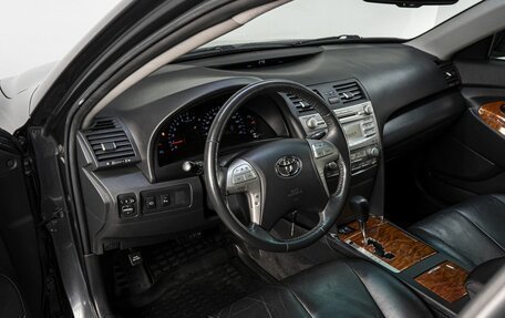 Toyota Camry, 2009 год, 1 300 000 рублей, 10 фотография