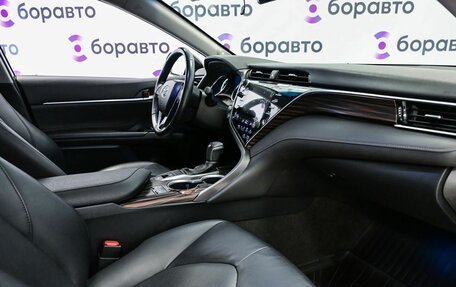 Toyota Camry, 2020 год, 3 200 000 рублей, 15 фотография