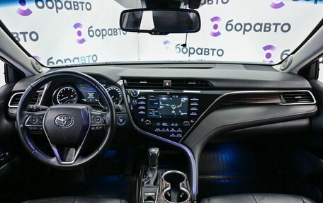 Toyota Camry, 2020 год, 3 200 000 рублей, 8 фотография