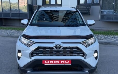 Toyota RAV4, 2019 год, 3 250 000 рублей, 2 фотография