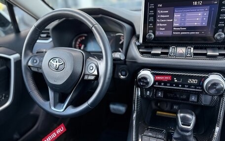 Toyota RAV4, 2019 год, 3 250 000 рублей, 9 фотография