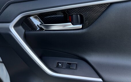 Toyota RAV4, 2019 год, 3 250 000 рублей, 14 фотография