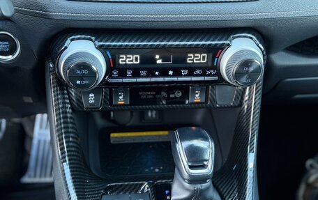 Toyota RAV4, 2019 год, 3 250 000 рублей, 21 фотография