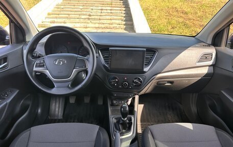 Hyundai Solaris II рестайлинг, 2018 год, 1 050 000 рублей, 6 фотография