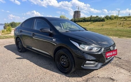 Hyundai Solaris II рестайлинг, 2018 год, 1 050 000 рублей, 3 фотография