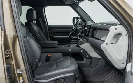 Land Rover Defender II, 2021 год, 9 300 000 рублей, 11 фотография