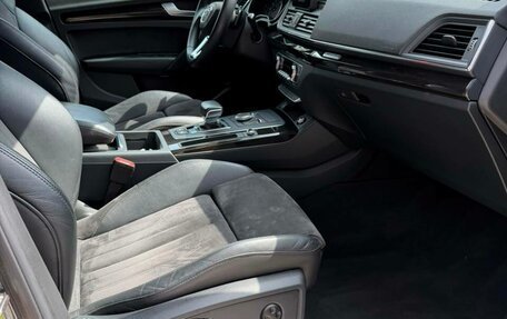 Audi Q5, 2019 год, 2 370 000 рублей, 14 фотография