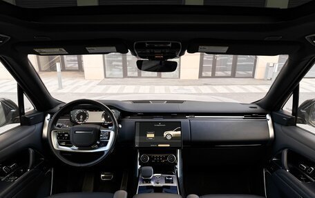 Land Rover Range Rover IV рестайлинг, 2023 год, 15 290 000 рублей, 9 фотография