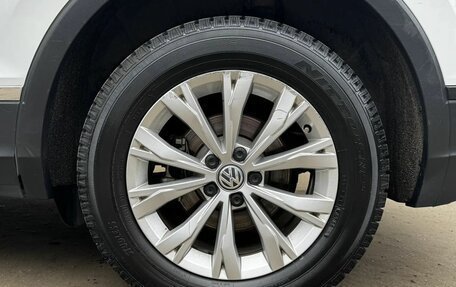 Volkswagen Tiguan II, 2019 год, 2 710 000 рублей, 13 фотография