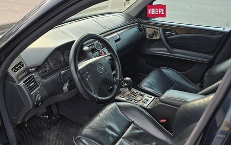 Mercedes-Benz E-Класс, 1999 год, 555 000 рублей, 6 фотография