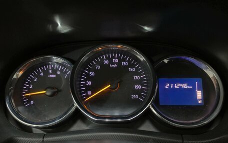 Renault Duster I рестайлинг, 2016 год, 1 000 000 рублей, 19 фотография