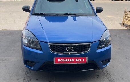 KIA Rio II, 2011 год, 750 000 рублей, 1 фотография