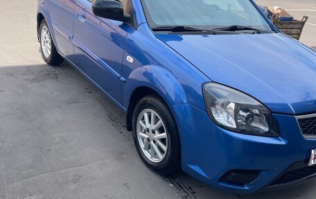 KIA Rio II, 2011 год, 750 000 рублей, 2 фотография