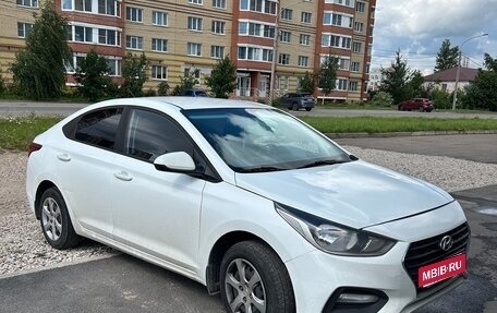 Hyundai Solaris II рестайлинг, 2017 год, 699 000 рублей, 1 фотография