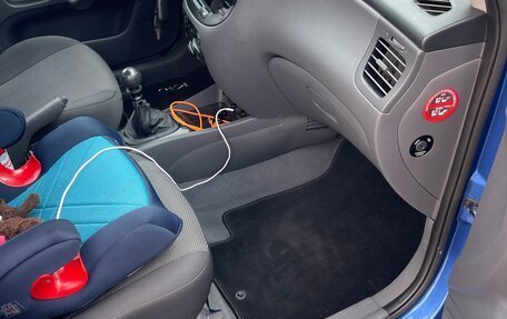 KIA Rio II, 2011 год, 750 000 рублей, 16 фотография