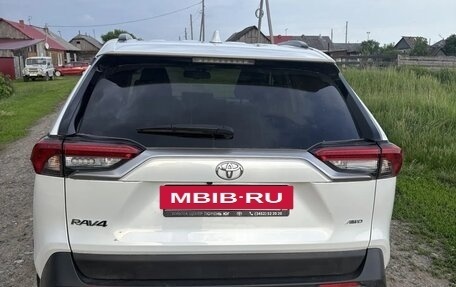 Toyota RAV4, 2024 год, 5 250 000 рублей, 2 фотография