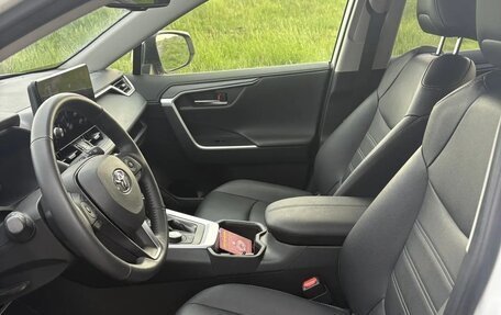 Toyota RAV4, 2024 год, 5 250 000 рублей, 5 фотография