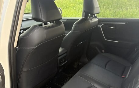 Toyota RAV4, 2024 год, 5 250 000 рублей, 8 фотография