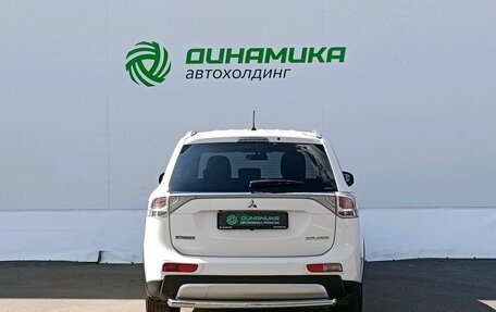 Mitsubishi Outlander III рестайлинг 3, 2014 год, 1 420 000 рублей, 6 фотография