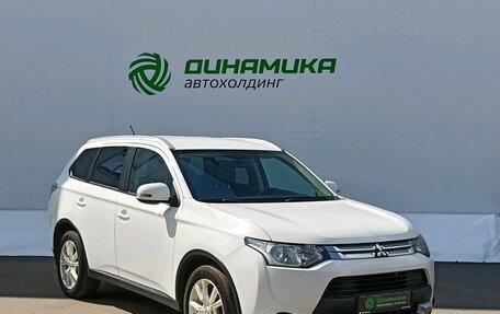 Mitsubishi Outlander III рестайлинг 3, 2014 год, 1 420 000 рублей, 3 фотография